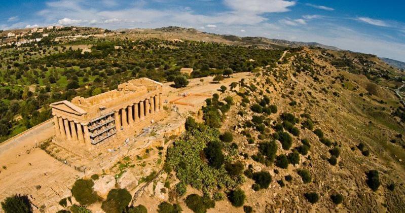 B&B Batara - "La Terrazza Del Centro" Agrigento Eksteriør billede