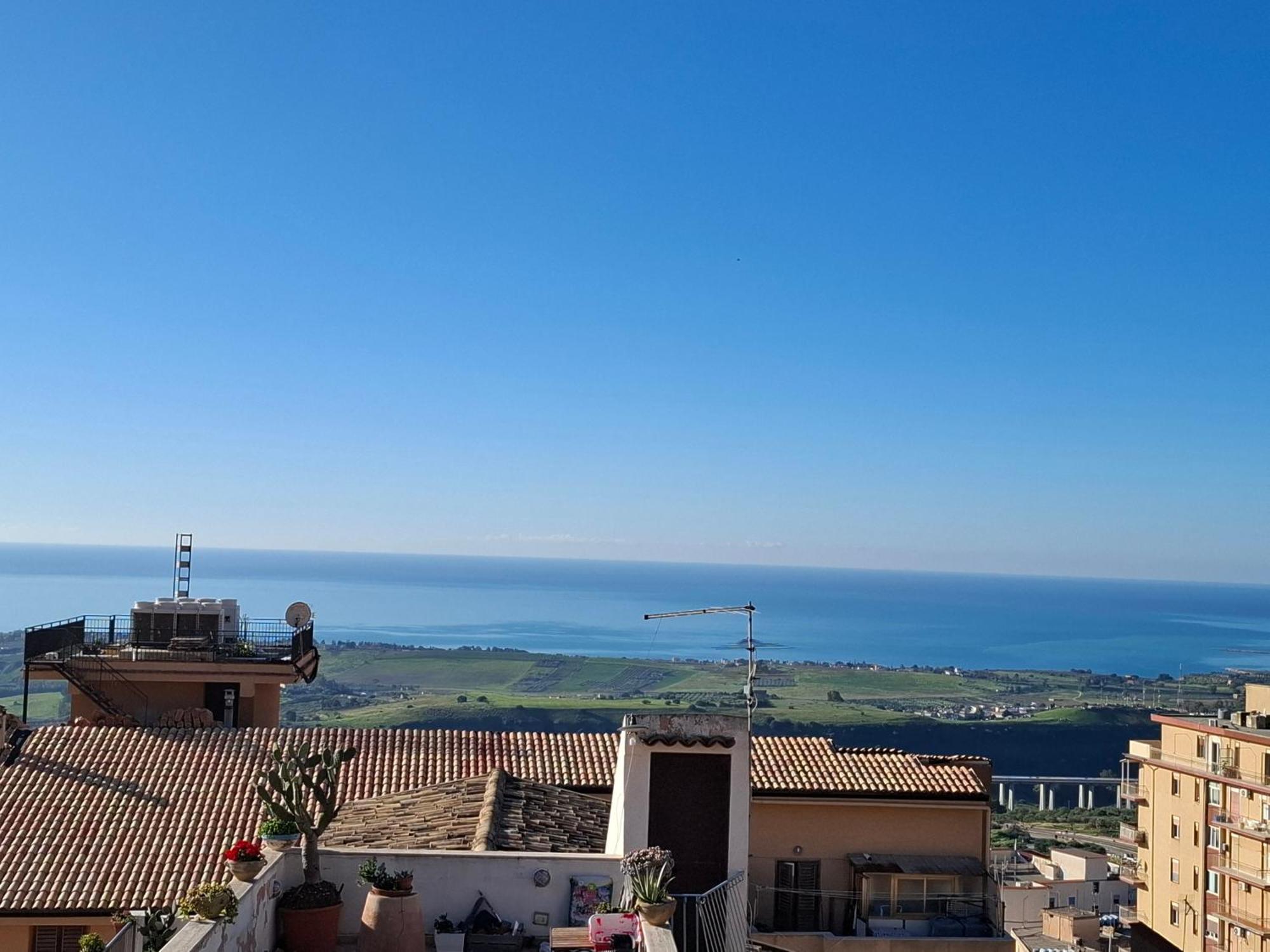 B&B Batara - "La Terrazza Del Centro" Agrigento Eksteriør billede