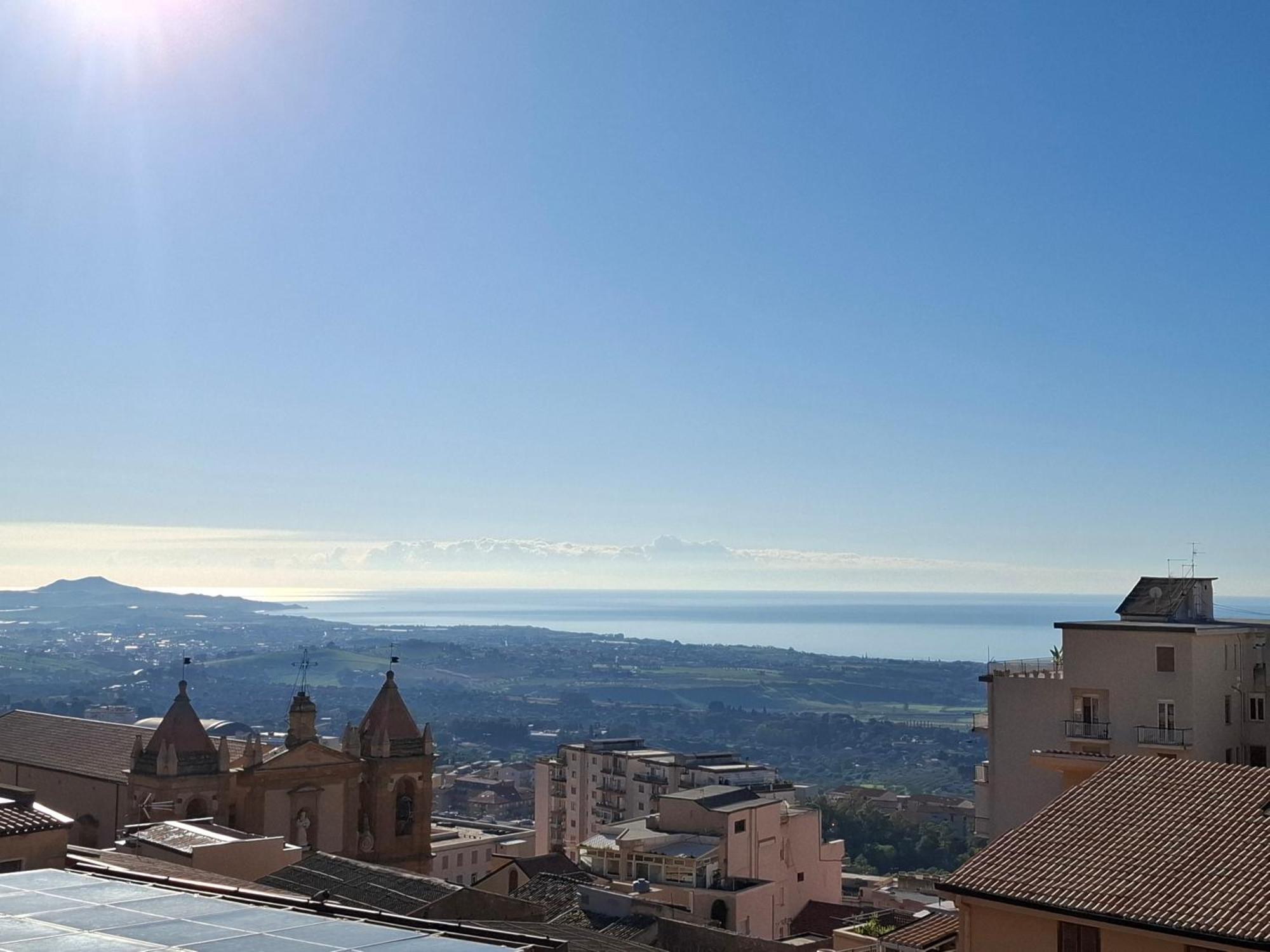 B&B Batara - "La Terrazza Del Centro" Agrigento Eksteriør billede