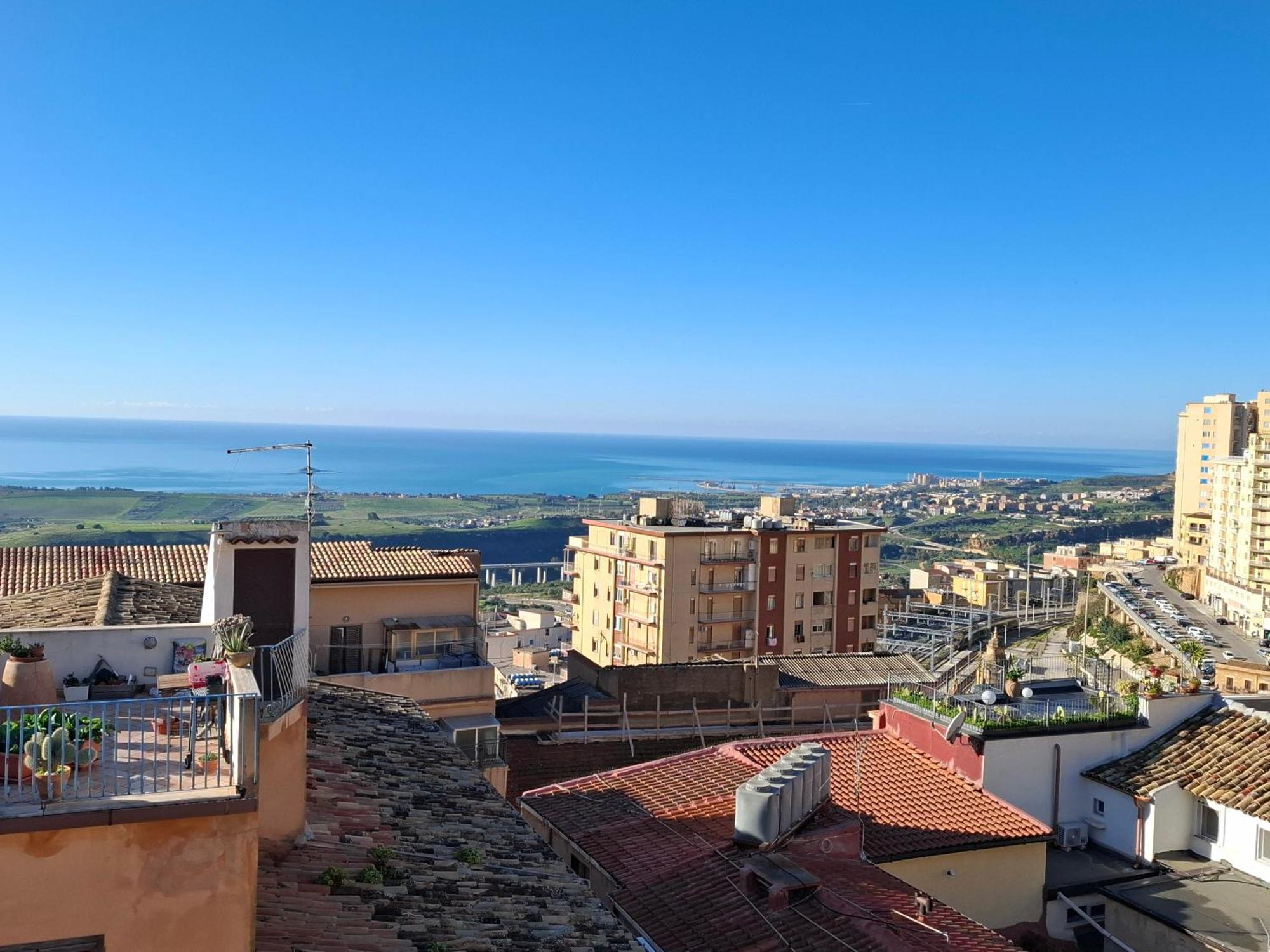 B&B Batara - "La Terrazza Del Centro" Agrigento Eksteriør billede