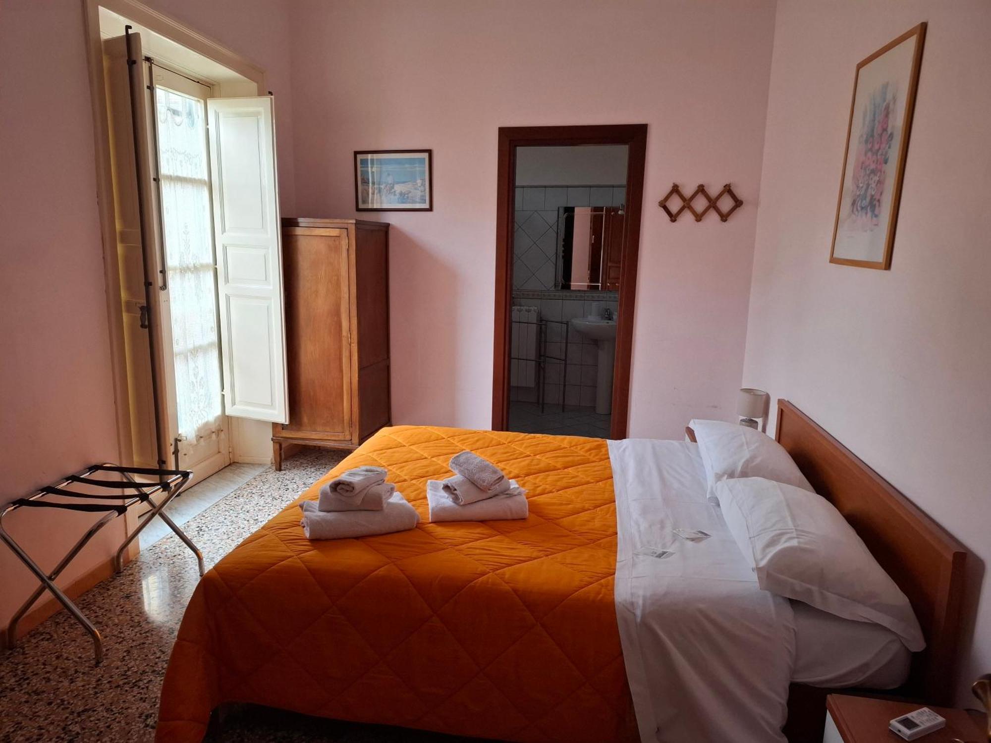 B&B Batara - "La Terrazza Del Centro" Agrigento Eksteriør billede